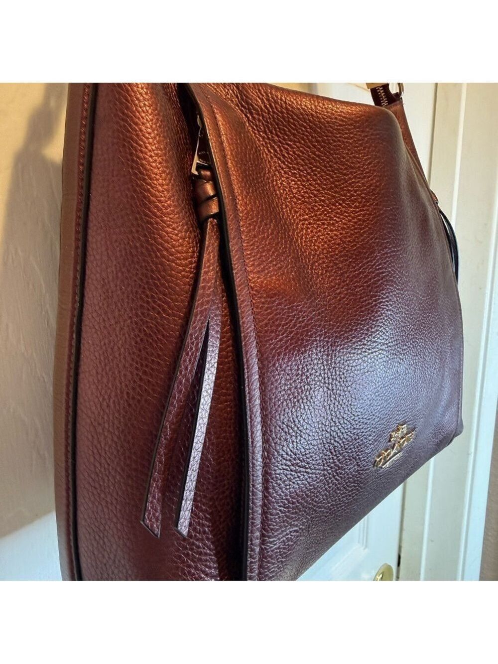 COACH MARLON PEBBLED LEATHER METALLIC WINE - Picture 4 of 16